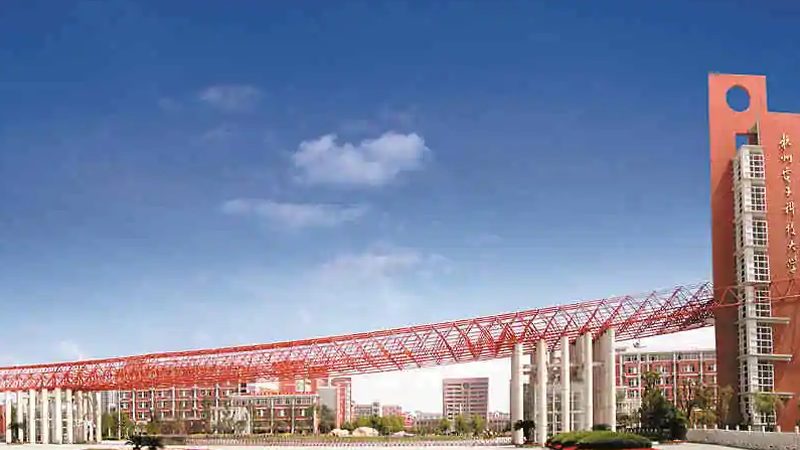 工业级航空插头：揭秘其价格背后的价值**